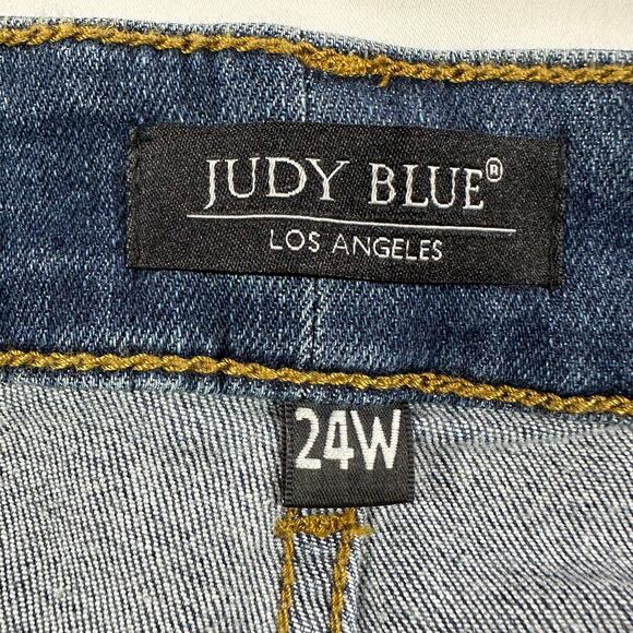 Judy Blue Jeans Womens 24W Dark Wash Relaxed Fit Cuffed Distressed Denim New - Picture 3 of 13